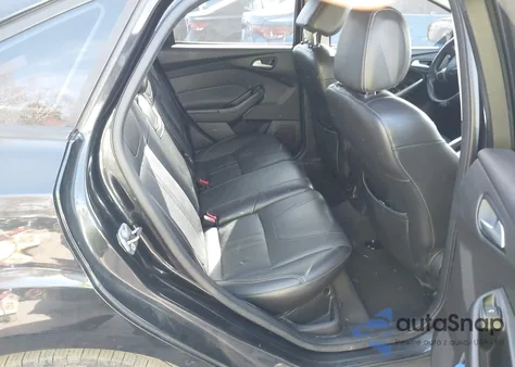 2013 Ford Focus Se z USA, uszkodzony, nr VIN 1FADP3F26DL216839